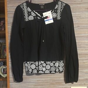 Eyeshadow Black Blouse with White Patterns